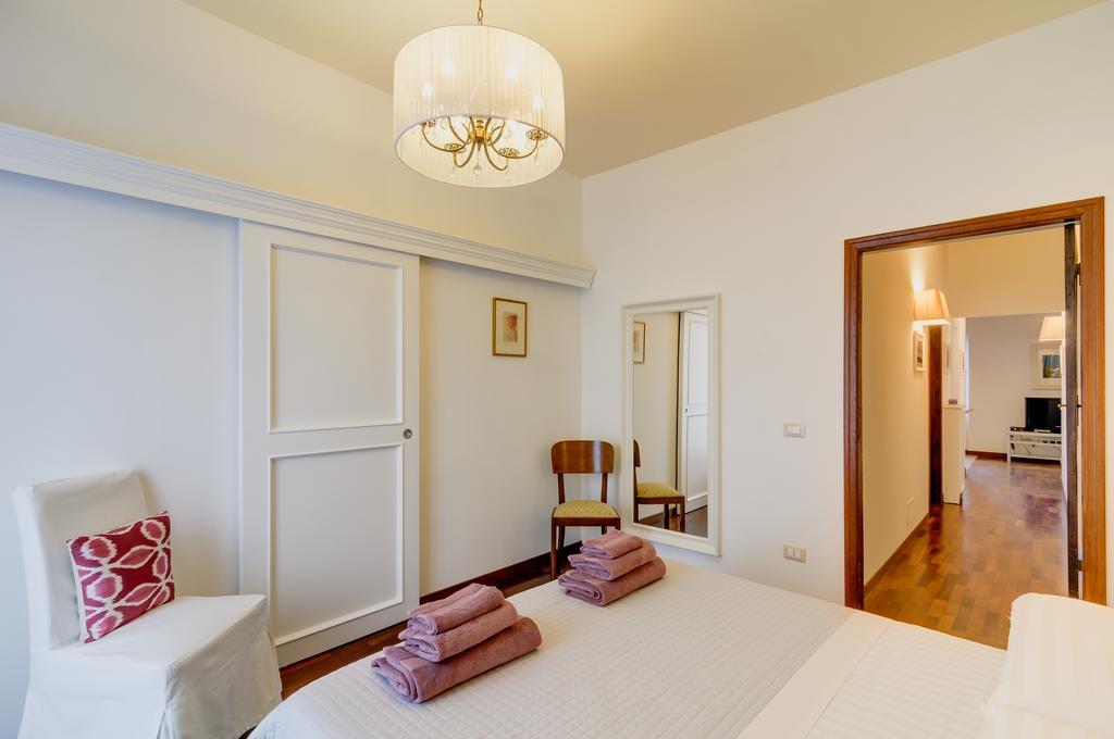 Mecenate 69 Suite Arezzo Phòng bức ảnh